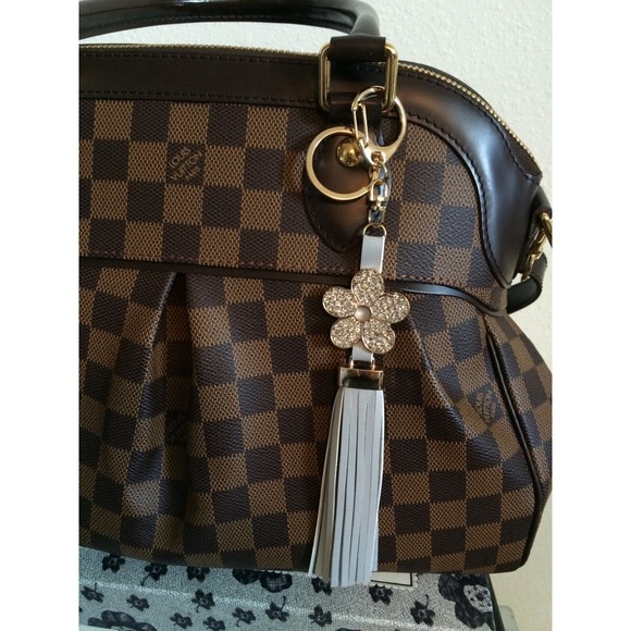 Bag Charm-Bling Flower with Faux Leather Gray Tassel - Picture 1 of 7